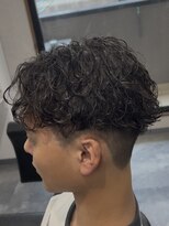 アミーゴ(AMIGO)&nbsp;センターパート×無造作パーマ