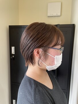 ナイン(nine,s) 耳掛けショートスタイル