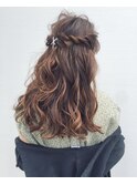 フェミニン×カジュアルハーフアップ
