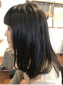 ナチュラルなストレートヘアー