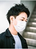 メンズ ウェットな質感で仕上げる爽やかアップバングショート