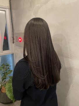 リリアーナ(LILIANA) 暗髪 透明感カラー アッシュカラー 髪質改善 縮毛矯正 韓国ヘア