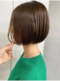 大人女子のショートカットウェットヘア髪質改善・縮毛矯正