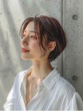 クラン 岡本(Chlan) 透明感カラー×耳掛け小顔ショート