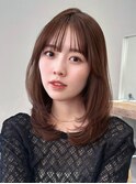 顔周りレイヤーカットくびれヘアミルクティーベージュカラー