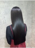 美髪のススメ　est究極黒髪ストレート　【新宿/髪質改善】
