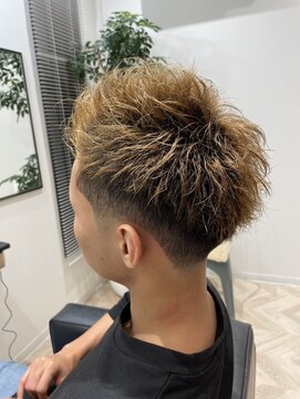 ミナトク(minatoku) ツーブロックベリーショート