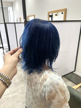 ココンプリュス アンド モナ(COCON+&MONA+) サファイアブルーカラー