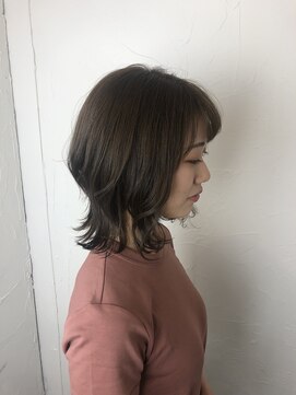 リタ(rita) ウルフレイヤー×グレージュ