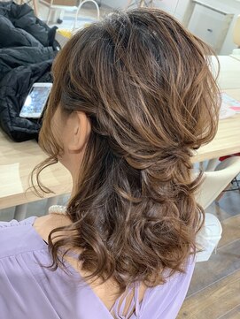 シム テンジン(hair & beaty SIM tenjin) ルーズなハーフアップ