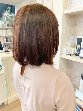 キャアリー(Caary) 福山市美容室Caary人気 ナチュラルボブ赤みオレンジピンクカラー