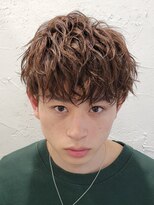 フィフス 原宿(fifth)&nbsp;ツーブロック刈り上げ前下りマッシュツイストスパイラルパーマ