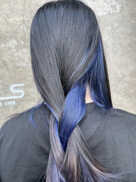 コス(COS) 派手すぎないインナーカラー/ブリーチあり