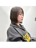 ストレートアイロンでできるくびれ巻き・オリーブベージュ