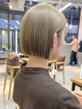 ミィ 表参道(mee.) 黒髪/ボブウルフ/ネビージュ/小顔/ワンレン/髪質改善/前髪