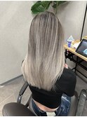 セミロング　バレイヤージュカラー