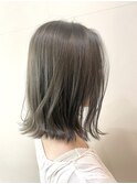 ミディアム外ハネ♪アッシュグレー