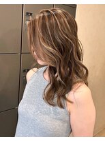 マフェ(mahae)&nbsp;明るめベージュ×ハイライト