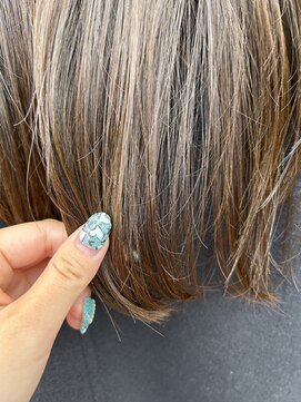 グルグル 妙典店(GULGUL) ベージュ系カラー×サラサラストレートヘア