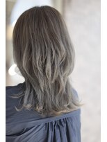 ヘアースイッチ(HAIR SWITCH)&nbsp;ウルフカットとグレージュカラー