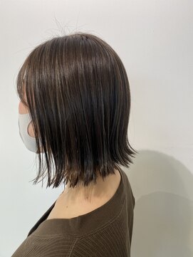 アドラーブル 万代店 (adorable) ぱつっとボブ【イヤリングカラー】【艶感グレージュ】10代20代