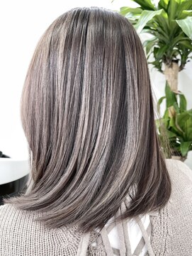 ドレ(DORE) グレージュ【バレイヤージュ、ミディアム】