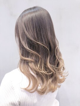 アイティーバイアルバム 八王子店(IT by ALBUM) ベージュグラデーション_ラベンダーカラーくびれミディ_ba322291