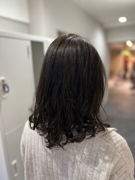 リバティ 吉祥寺(Liberty) クセを活かしたミディアムスタイル