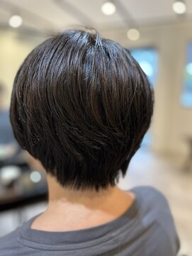 ビオヘアー(bio hair) 大人女性マニッシュショート×白髪染めアッシュブラウン