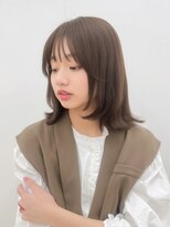 くびれヘア20代30代40代白顔周りレイヤーグラデーションカラー