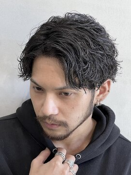 レタッチ バイ フィフス 天神大名(RETOUCH by fifth) 波巻きスパイラルパーマツイストパーママッシュメンズパーマ束感