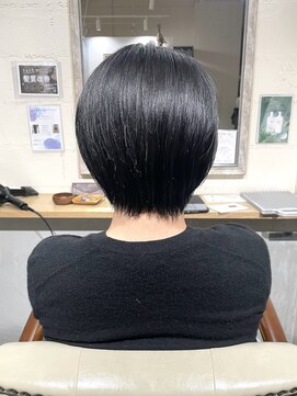 アンビエンテ(ambiente) 黒髪ショートスタイル【坂根】