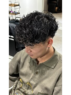 ハイプ(HYPE) 波巻き/メッシュ/スキンフェード/学割/白髪染め/縮毛矯正/韓国