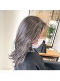 ハイライト　ベージュ　ブリーチ