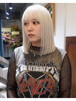 グッドフェローズ キタホリエ(GoodFellas kitahorie) 透明感溢れるハイトーン切りっぱなしボブレイヤーブリーチ艶感