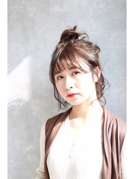 ヘアーガーデン ロココロ ゆる団子アレンジ