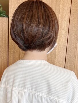トップヘアー アヴェニュー 刈谷(TOPHAIR Avenue) 丸みのある心地よい質感を感じるショートボブ/ことりベージュ