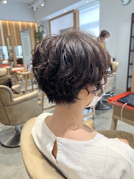 アドラーブル 万代店 (adorable) 【大人かわいい】【パーママッシュショート】20代30代40代