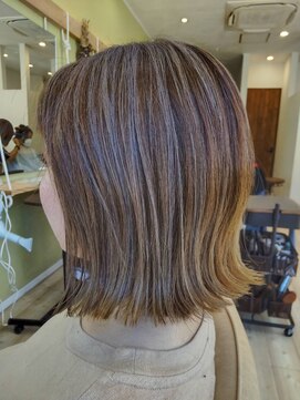 ヘアーライフイチゴイチエ(Hair Life 151A) ぱっつんボブ×アンブレラカラー