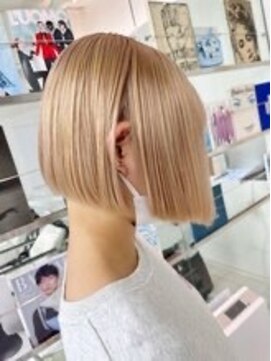 ルートエイチ 市川(Root H) 斜めバング斜めバングデザインカラーシルキーベージュ