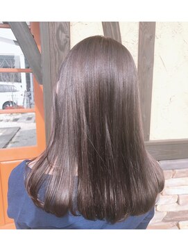 リル(LiL) ロングスタイル×グレージュ系カラー