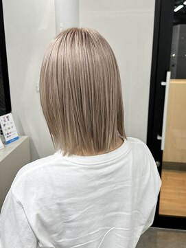 ユウル 横浜(juhl.) ミルクティー/ケアブリーチ/ブリーチ/ハイトーン