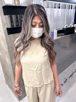 キング 枚方店(K!ng)&nbsp;ハイライトカラーミルクティーベージュケアブリーチダブルカラー