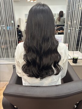 ジエクト ヴィシア(The Ect VIXIA) ヨシンモリ 韓国風 レイヤーカット 無重力パーマ ロング