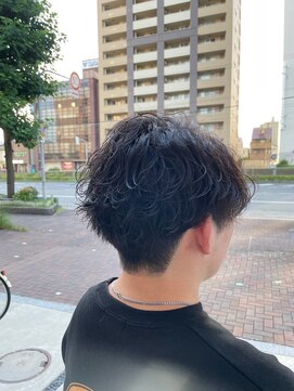 ロッカ(ROCCA) フェザーパーマ×ナチュラルフェード