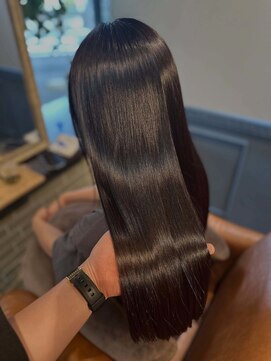 カルチェ(Quartier) 艶髪ロング