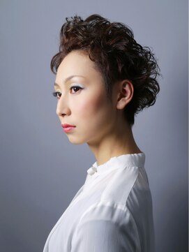 アトリエレオン(atelier Leon) ウエーブしっかりなショートレイヤ