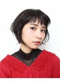 眉上でおしゃれ感アップのショートボブ