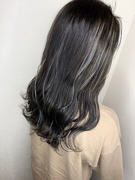 モルニ(MORNI) アッシュグレー_マロンベージュ Aラインボブ かきあげ