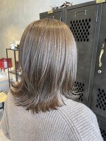 アチーブリス(achieve Liss)&nbsp;透け感グレージュカラーレイヤーカット